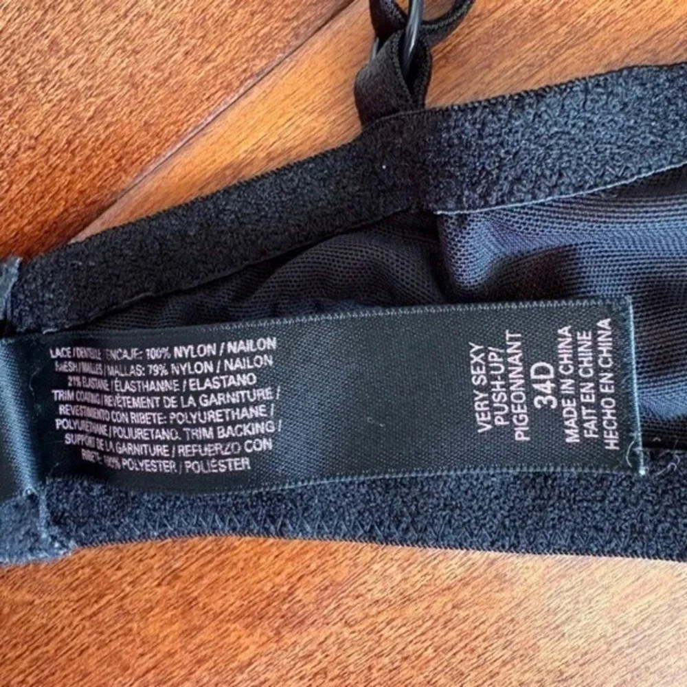 Victoria's Secret Very Sexy Push-Up Pigeonnant Bra 34D Blue Black Gothic‎ Mesh